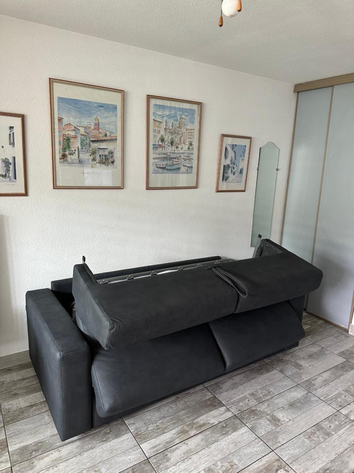 Spacieux Studio Sur Le Port De Йер Экстерьер фото